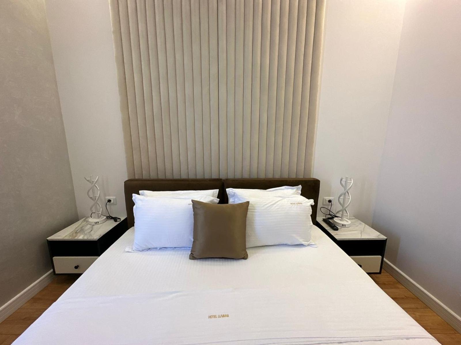Hotel Ujvara Belsh Εξωτερικό φωτογραφία